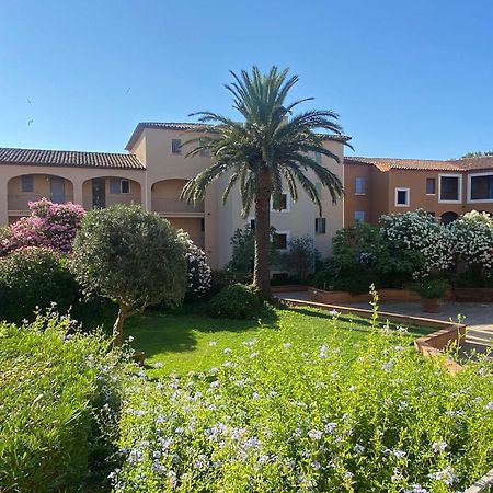 2 Bedrooms, 15 Min Walk To Beach, Ac, Pool & Fiber Internet In A Quiet, Private Gated Domain 5Kms To St Tropez Коголен Екстериор снимка