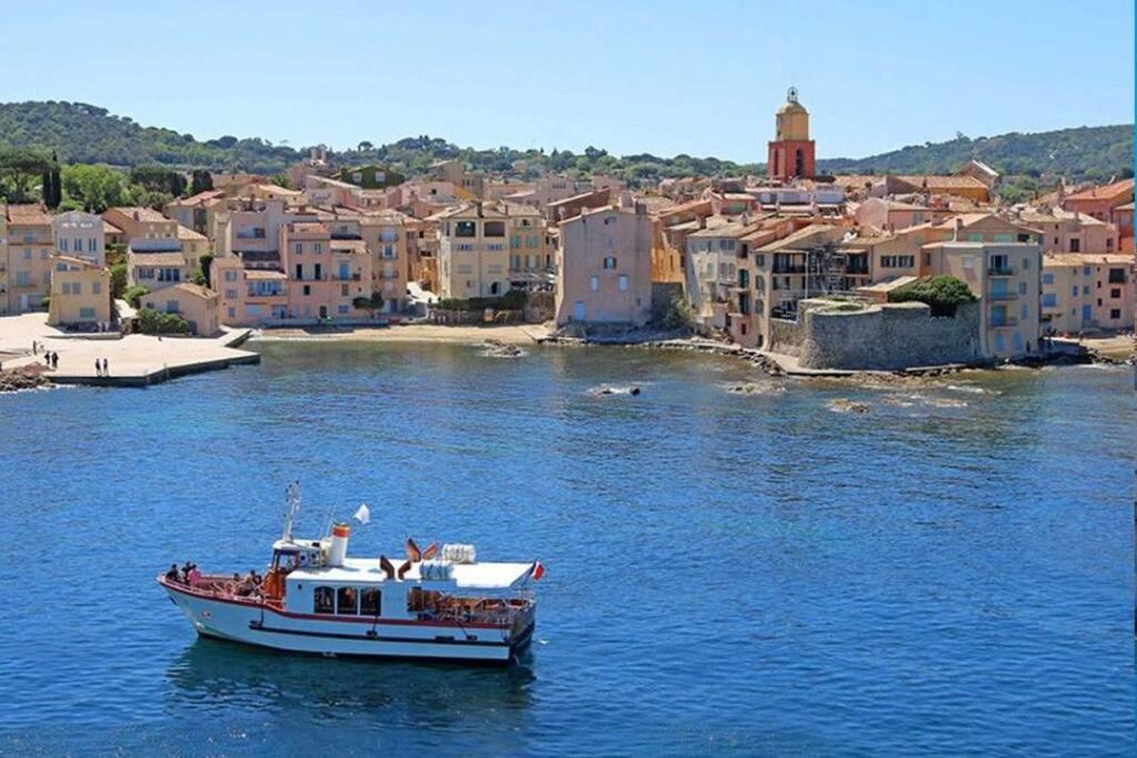 2 Bedrooms, 15 Min Walk To Beach, Ac, Pool & Fiber Internet In A Quiet, Private Gated Domain 5Kms To St Tropez Коголен Екстериор снимка