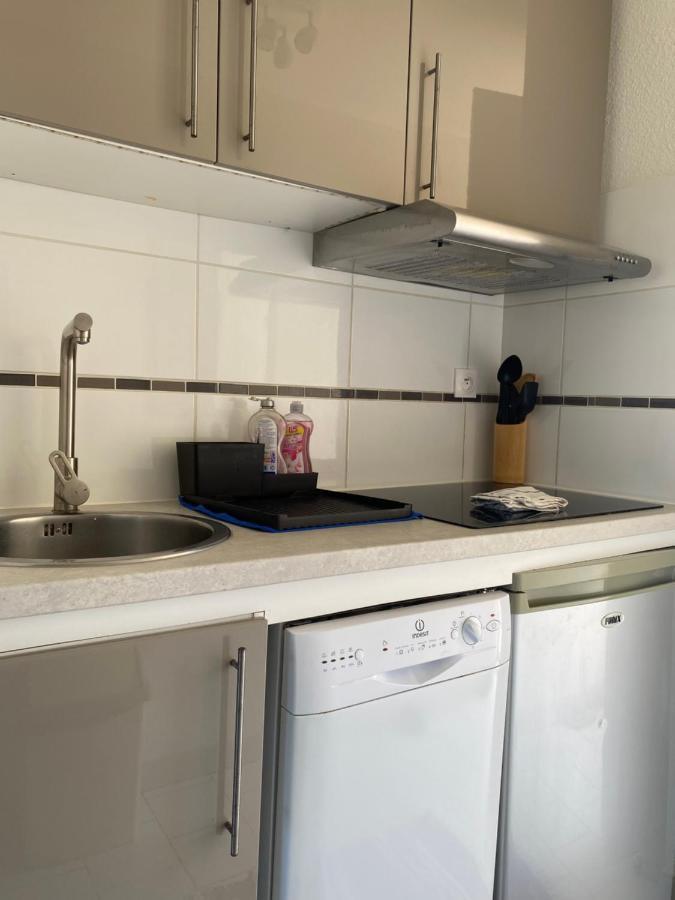 2 Bedrooms, 15 Min Walk To Beach, Ac, Pool & Fiber Internet In A Quiet, Private Gated Domain 5Kms To St Tropez Коголен Екстериор снимка