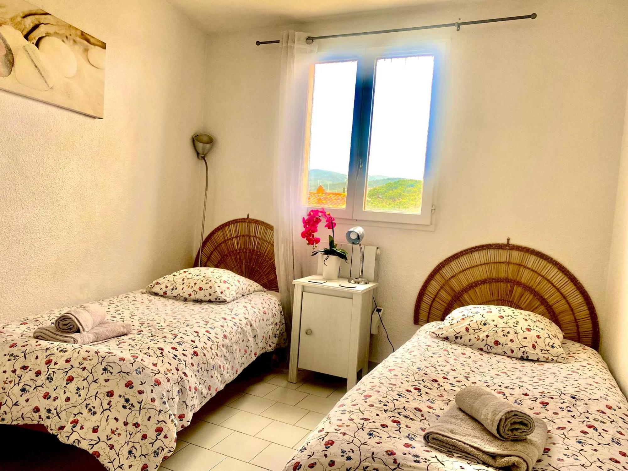 2 Bedrooms, 15 Min Walk To Beach, Ac, Pool & Fiber Internet In A Quiet, Private Gated Domain 5Kms To St Tropez Коголен Екстериор снимка